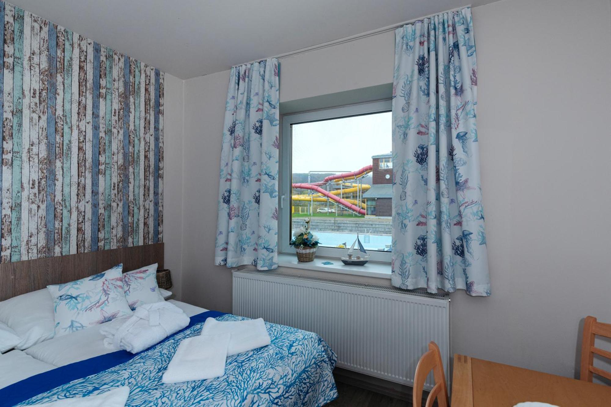 Aqua Hotel Decin Bagian luar foto